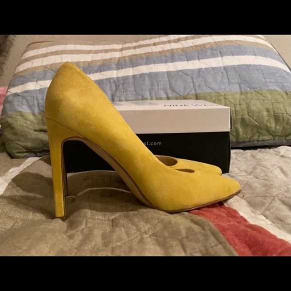 Suede Yellow 6M Nine West Tatiana Pointed - Picture 6 of 7